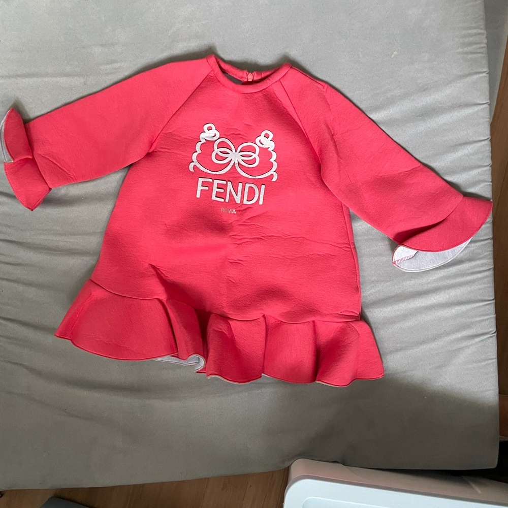 *not for sale* 100% Authentic Fendi NWOT girls dress 12m - Picture 7 of 12